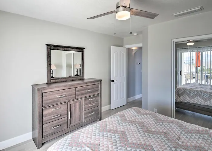 Pool, Patio & Views: Havasu Home! Lake Havasu City