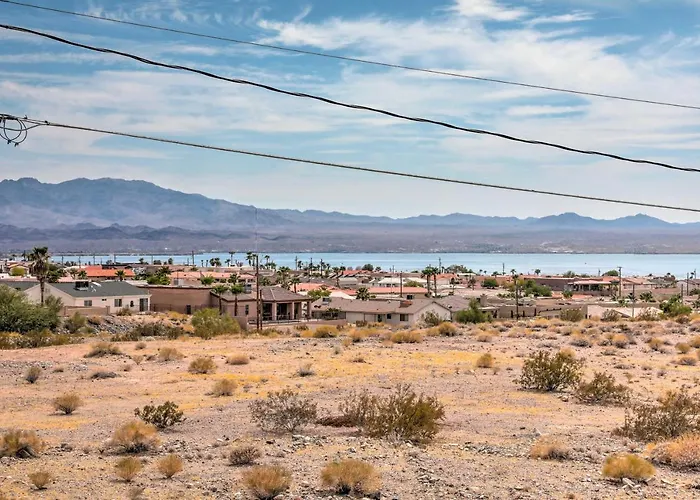 Pool, Patio & Views: Havasu Home! *