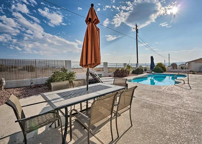 Pool, Patio & Views: Havasu Home! Holiday home