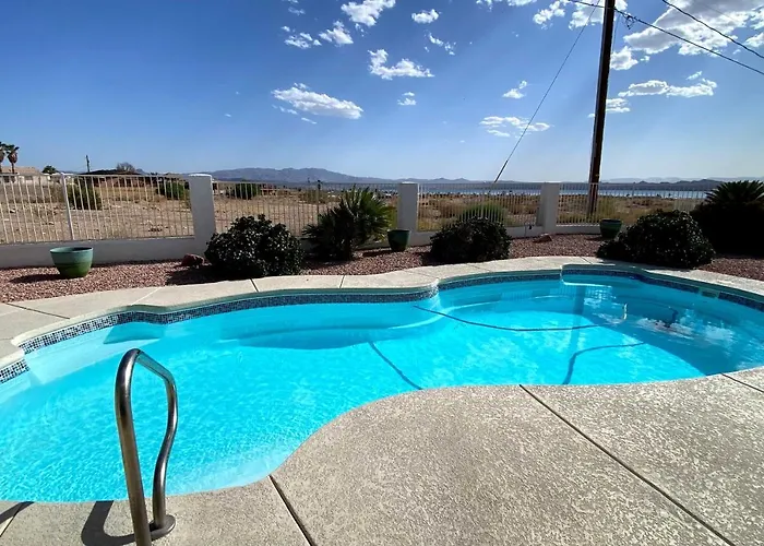 Holiday home Pool, Patio & Views: Havasu Home!